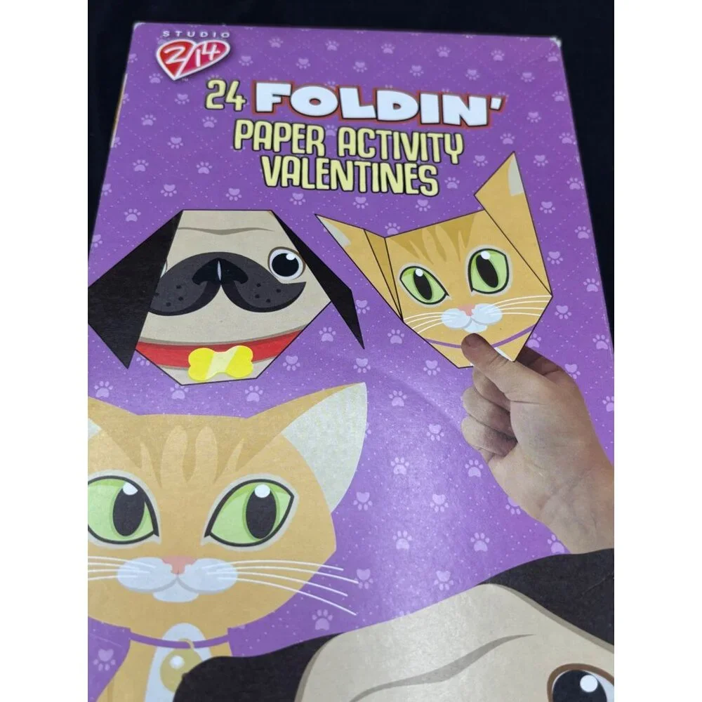 2 Boxes activity Valentine Day Cards 24 Sports Ball 24 Foldin Friends New